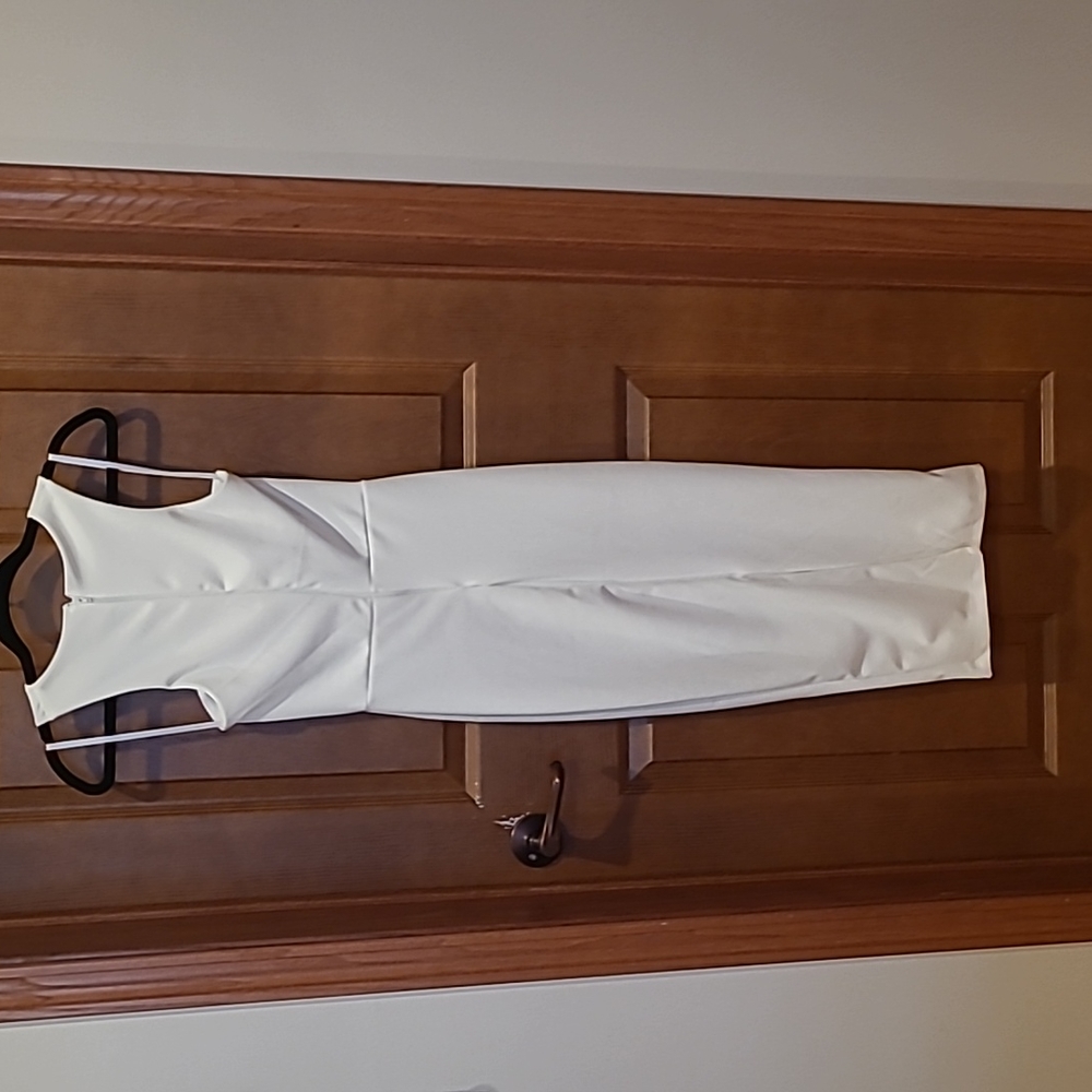 White cross top dress - Picture 6 of 7